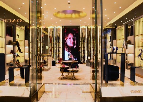 2022-08-28_Stuart Weitzman0001.JPG