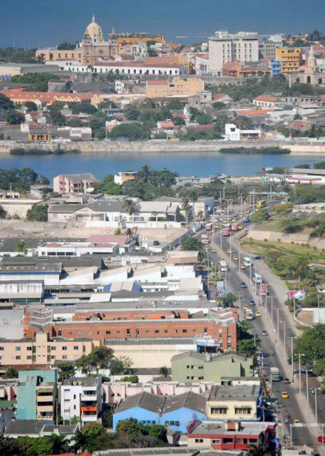 01-27-09_ Cityscape_Bocagrande Bay_New Town against the Walled City across Laguna de San Lzaro ³кĳկ-30001.JPG