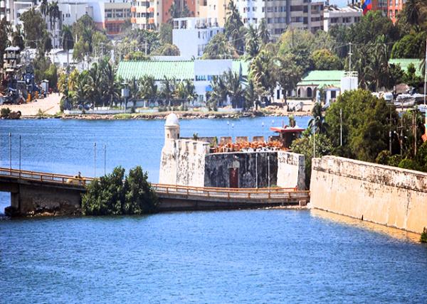 01-27-09_ Fort_Redoubt Bastion.jpg
