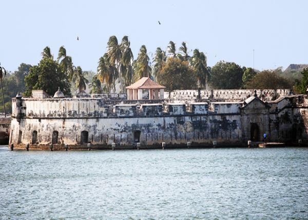 01-27-09_ Fort_Castle of San Fernando de Bocachica-60001.JPG