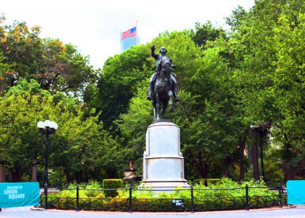 2022-08-28_Union Sq_Statue of George Washington (1856)-10001.JPG