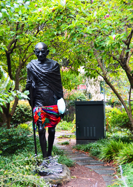 1761796045175242.jpg 2022-09-25_Union Sq_Bronze of Mohandas Gandhi (1986)-10001.JPG