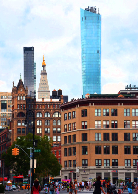 1761796527916964.jpg 2022-08-28_Broadway @ E 17th St against Madison Square Park Tower0001.JPG