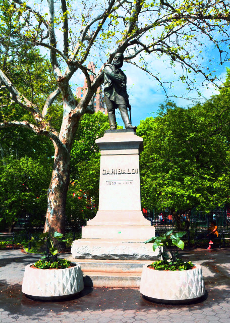 2022-05-16_Garibaldi Plaza_Statue of Giuseppe Garibaldi (1888)0001.JPG