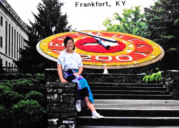 1992-06-01_Frankfort_Floral Clock-10001.JPG