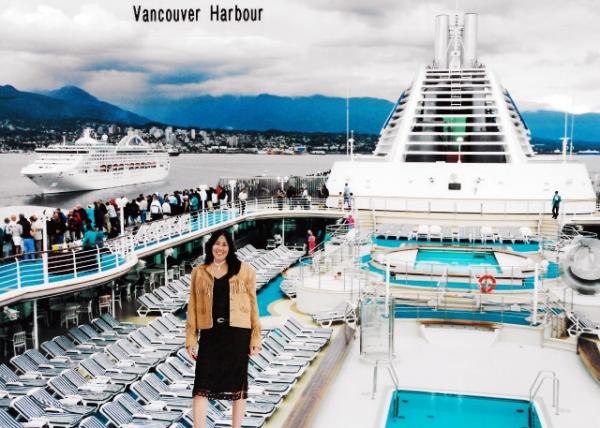 2002-06-29_Ocean Princess Docked @ Vancouver Harbour0001.JPG