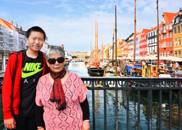 2016-06-25_Colorful Façades along Nyhavn-30001.JPG