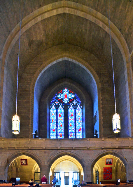 2016-03-24_Church of the Heavenly Rest_Narthex ǰ-20001.JPG