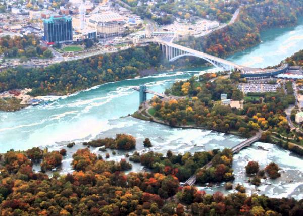 10-07-12_ Rainbow Bridge Connected USA & Canada ֮ҵĲʺ-20001.JPG