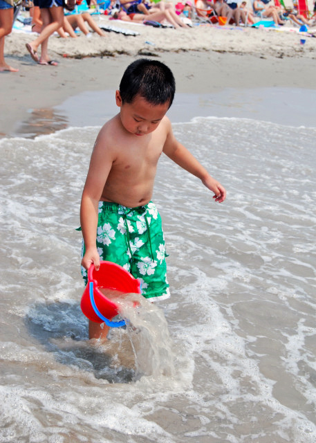 08-04-07_ Ocean City_Water Bucket Relay ɳý0001.JPG