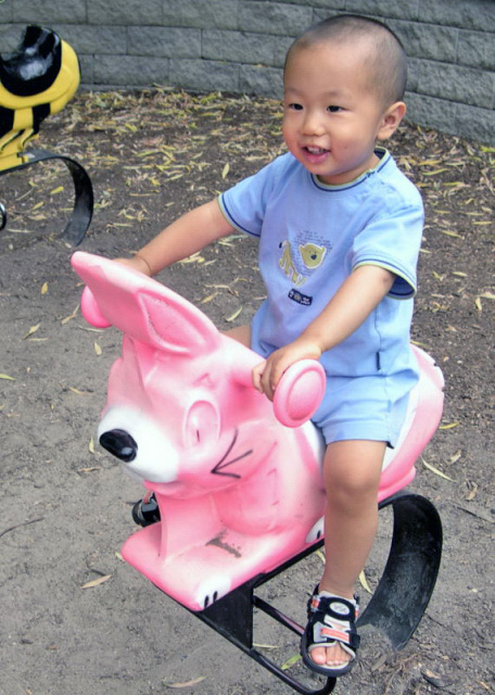 2004-09-05_ 1-Yr-6-Mo-Old_Outdoor Children Park ͯ԰0001.JPG