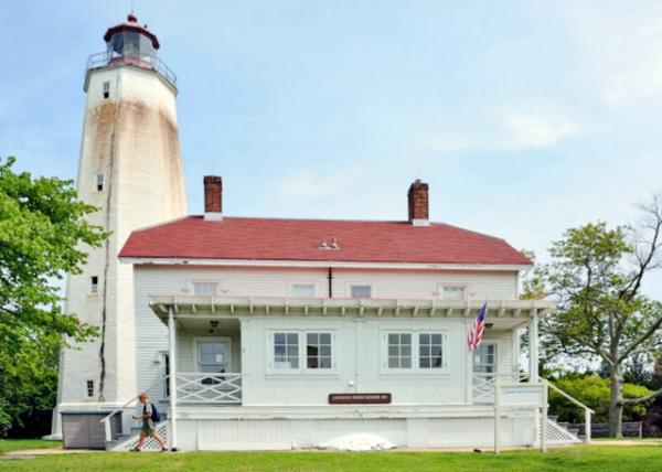 2013-09-01_Sandy Hook Lighthouse ɳᵵ-10001.JPG