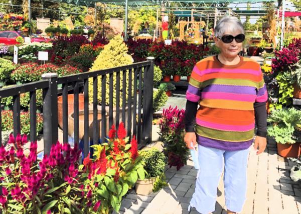 2021-10-08_Holly Days0001.JPG