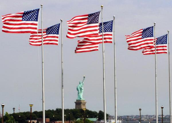 2021-11-28_US Flag Plaza0001.JPG