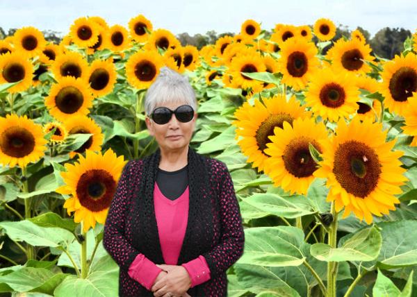 2021-10-09_Flowerheads Facing East away from the Afternoon Sun-10001.jpg