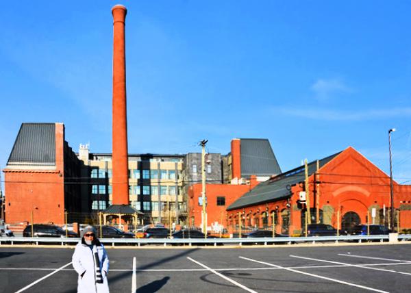 2022-01-23_Murphy Varnish Works_The building was built in 1865 to manufacture varnish and was added to the National Register of Historic Places on March 9_ 1979-10001.JPG