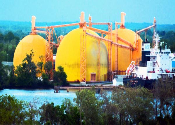 2022-05-16_Linden_Gulf Oil Co by Rahway River-10001.JPG