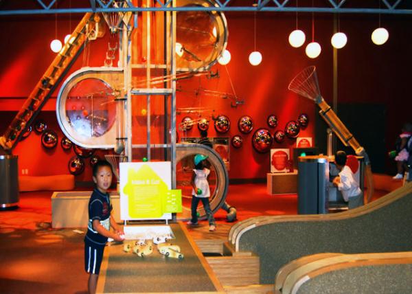 2008-04-19_I Explore @ Liberty Sci Ctr.JPG