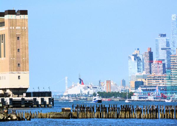 2022-09-10_Manhattan Cruise Terminal @ Pier 92 & 94.jpg