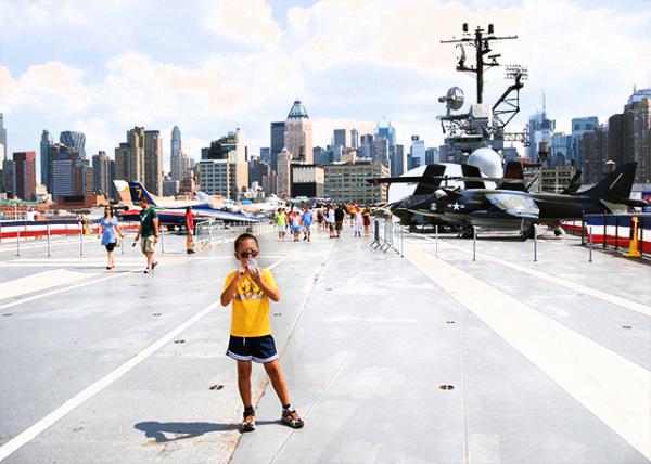 2009-08-25_Flighting Deck of Intrepid Sea, Air & Space Museum @ Pier 86 in NYC.jpg