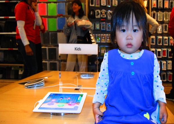 12-01-12_ Apple Store ƻ-20001.jpg