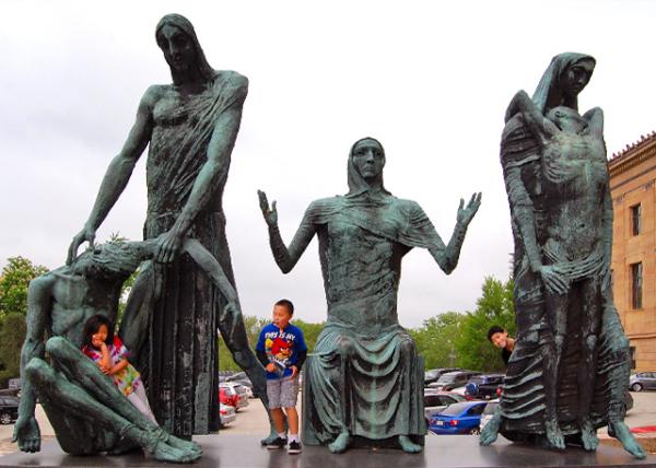 2012-05-05_West Entrance of Museum-10001.jpg