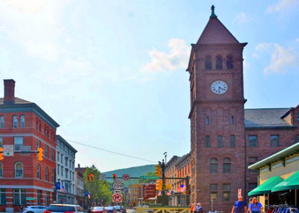 2021-07-05_Carbon County Courthouse Clocktower & Lehigh Coal & Navigation Company0001.JPG