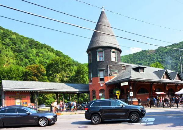 2021-07-05_Mauch Chunk Station (Central Railroad of NJ)-10001.JPG
