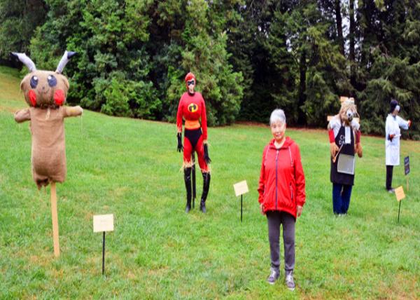 2021-10-05_Pennock Flower Walk-10001.JPG