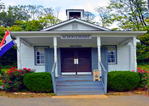 2021-10-07_School House-10001.JPG