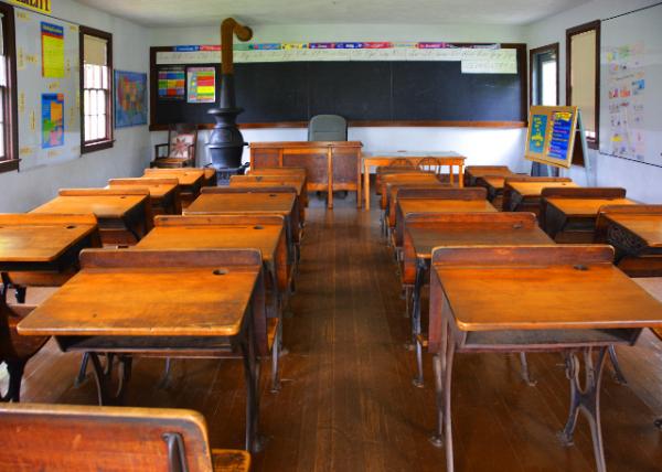 2021-10-07_School House-30001.JPG