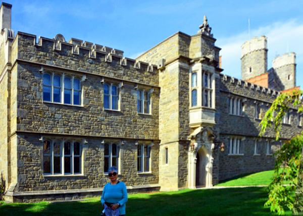 2021-10-14_Rhys Carpenter Library0001.JPG