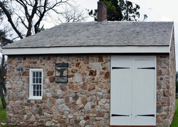 2021-11-21_Blacksmith Shop ca 18300001.JPG