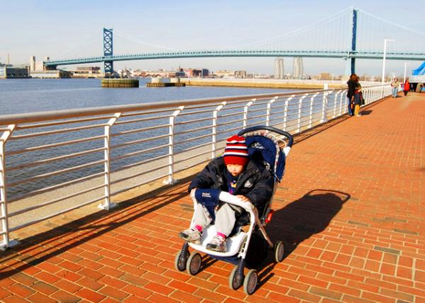 2006-12-28_Benjamin Franklin Bridge Viewed from Camden.JPG