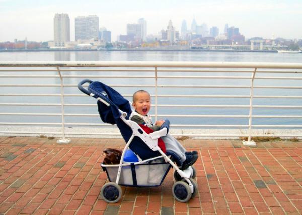 2005-11-05_Philly Penn's Landing across the Delaware River Viewed from NJ Adventure Aquarium.JPG