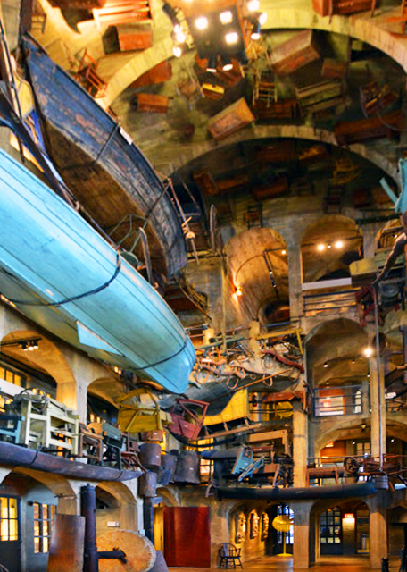 2021-12-14_Whaleboat & Quasi Fun-Fouse Effect w Pieces Hanging from the Ceiling & Walls-30001.JPG