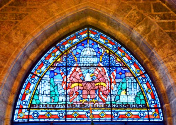 2021-12-15_Stained Glass_Patriotic Window w Balance of Power between Branches of the Federal Government in the United States0001.JPG