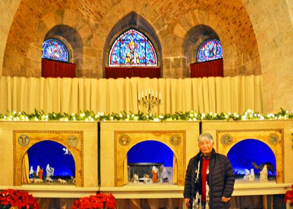 2021-12-15_Pitcairn Nativity Made in the 1920s-10001.JPG