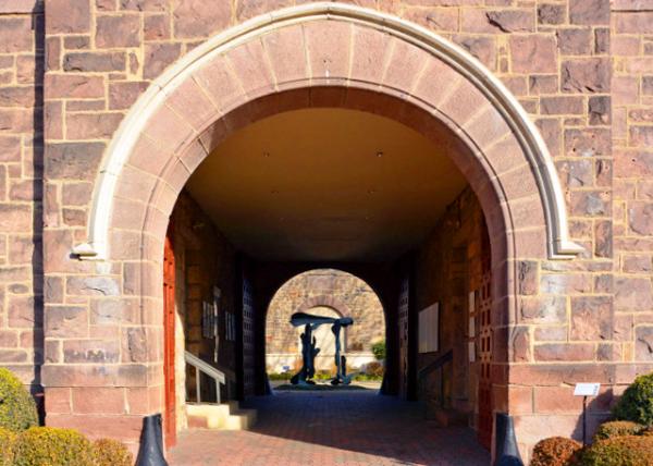 2021-12-16_Warden's House toward Guard House0001.JPG