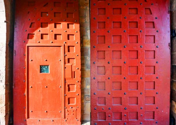 2021-12-16_County Jail Gates0001.JPG