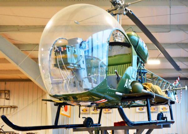 2021-12-29_H-13G Sioux Helicoper's in Korean War & Aired as Medical Evacuations to Mobile Army Surgical Hospital (MASH) in 1972-19830001.JPG