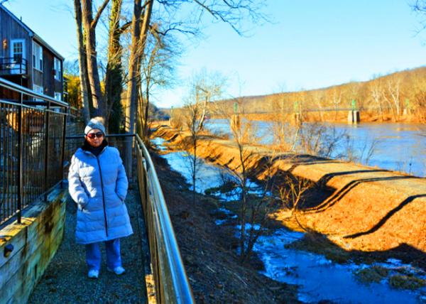 2022-02-20_1740 House at the Quaint Riverside Village of Lumberville0001.JPG