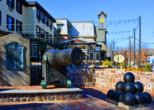 2022-02-21_Logan Inn (1727) & Cannon-10001.JPG