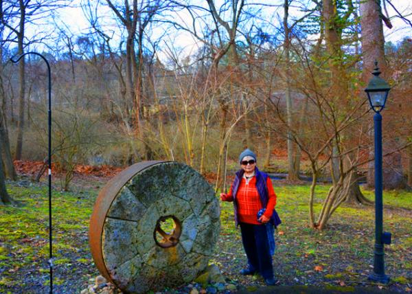 2022-02-23_Primrose Creek_Grinding Stone0001.JPG