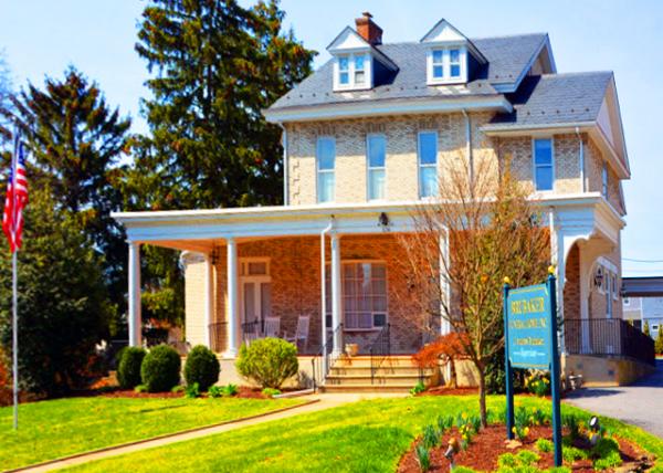 2022-04-02_Leonard Peckitt Residence (1900)-Brubakers Funeral Home @ 234 Walnut St0001.JPG