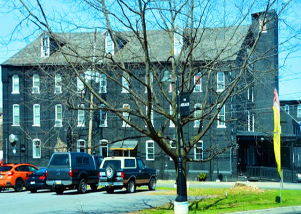 2022-04-02_Allentown_Tribeca Apt @ 315 Linden St0001.JPG