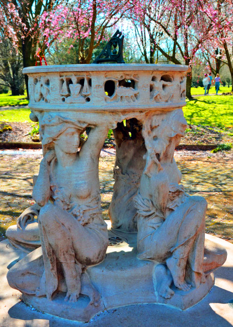 1764206803254878.jpg 2022-04-08_Sundial in Art Nouveau-Style Representing the 4 Seasons-20001.JPG