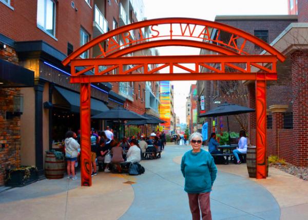 2022-04-13_ArtsWalk_Downtown Market0001.JPG