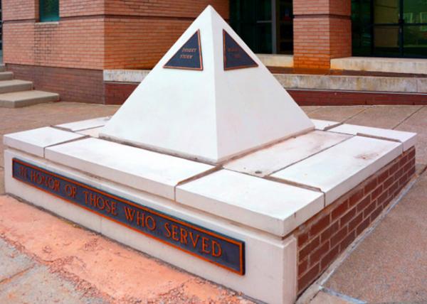 2022-04-13_Federal Courthouse_In Honor of Those Who Served0001.JPG