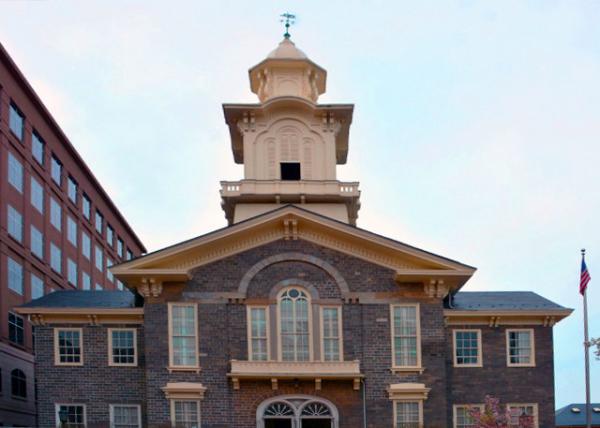 2022-04-13_Old Lehigh County Courthouse (1814-1819) w a Hipped Roof in Italianate & Beaux-Arts Style-10001.JPG